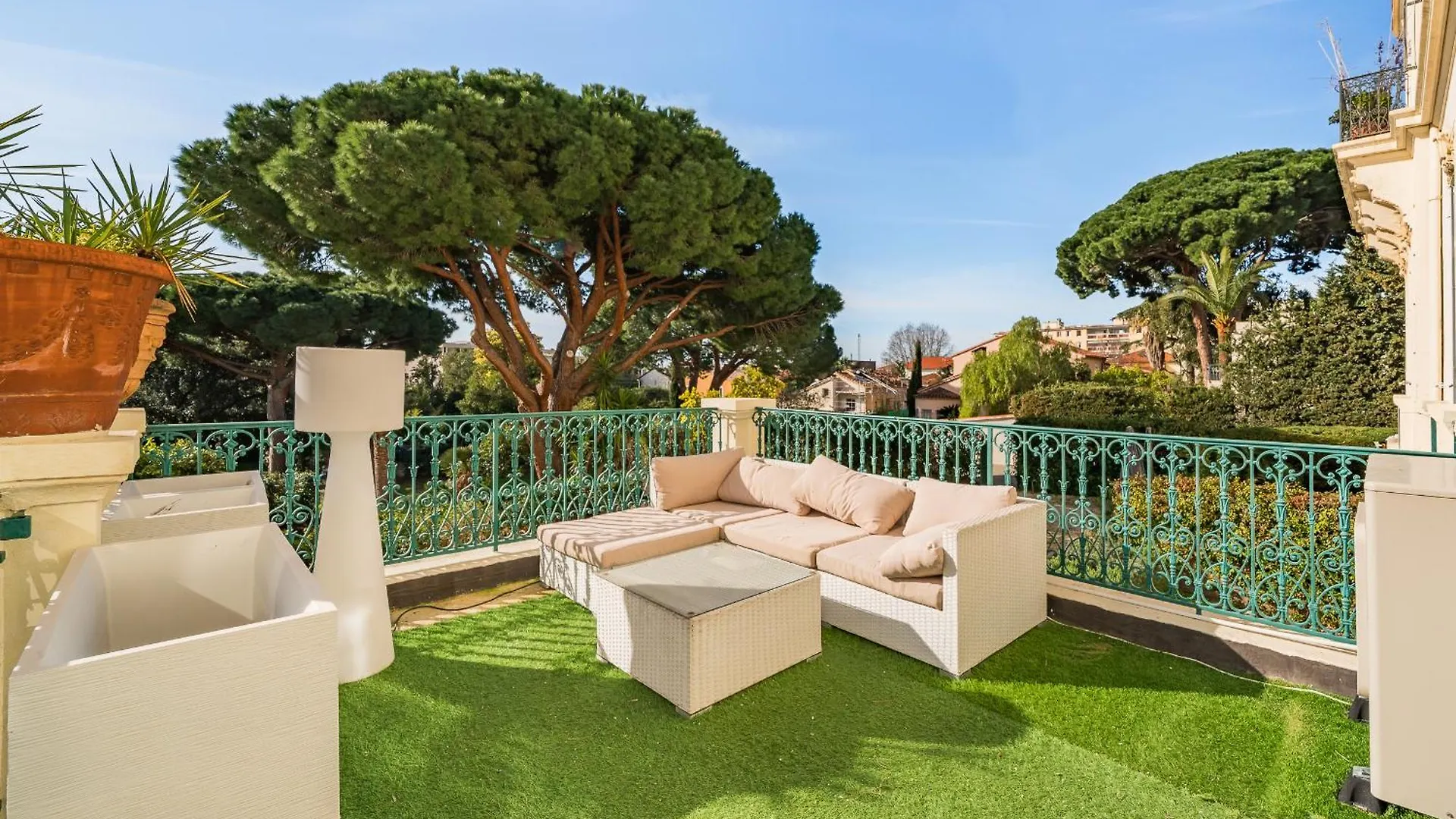 Prestige Cannes Alexandre III Terrace 2Bdr By B'Your Home